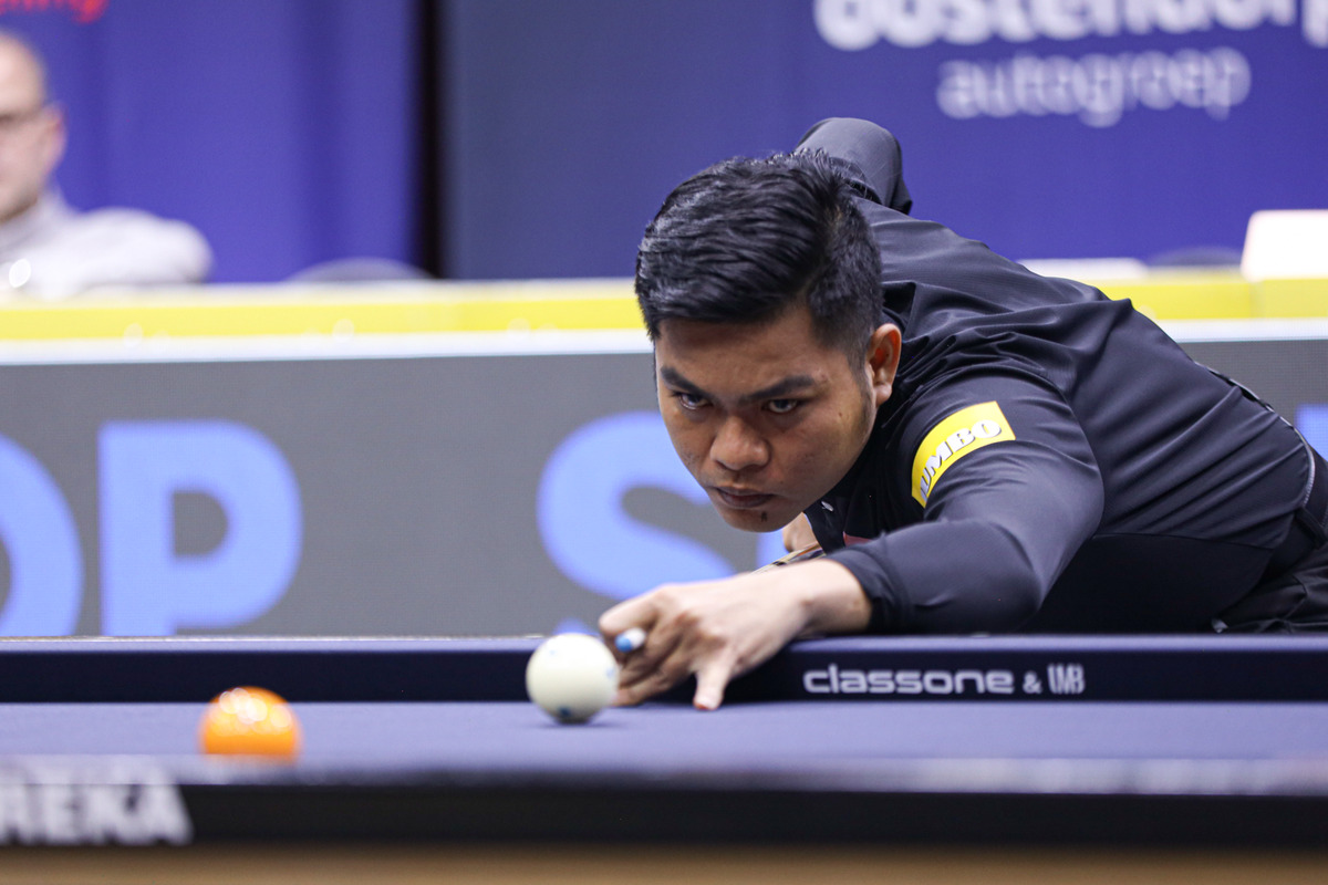 쿠드롱에게 패한 베트남의 응우옌쩐타인뚜.