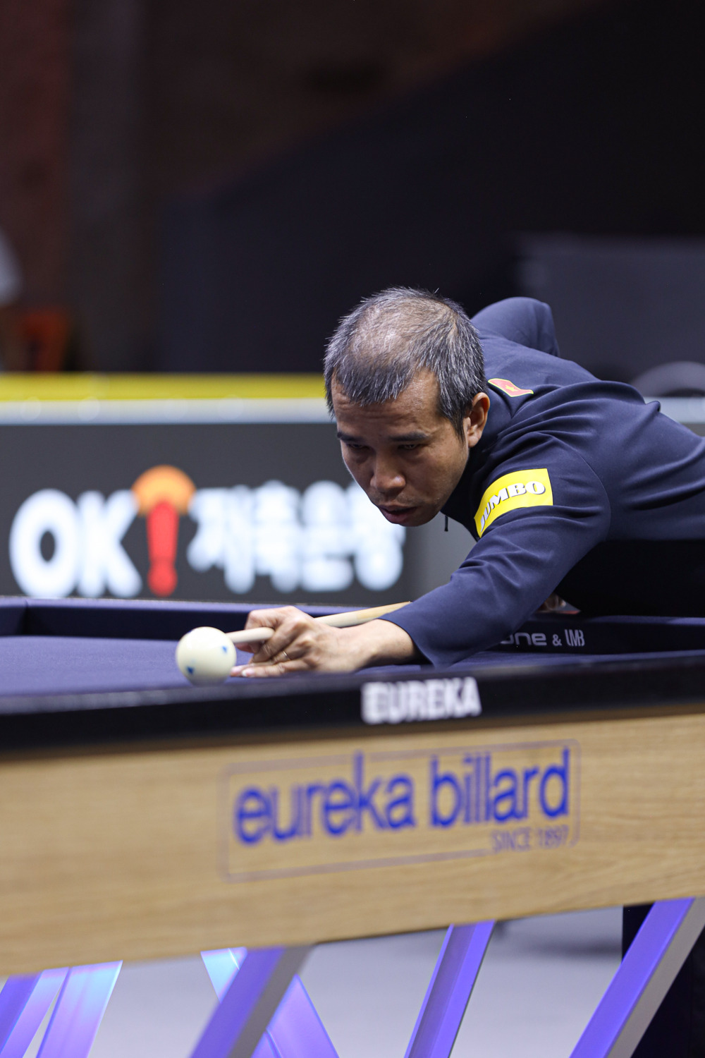 쩐뀌엣찌엔은 초반부터 피터 클루망을 압도하며 마지막까지 리드를 지킨 채 승리를 거두었다.