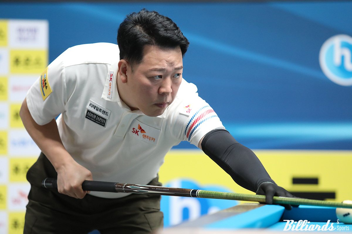 '헐크' 강동궁(SK렌터카)이 어려운 승부가 예상됐던 16강전에서 안토니오 몬테스(NH농협카드)를 세트스코어 3-0으로 완파하고 8강에 진출했다. 강동궁의 8강전 상대는 '팀 동료' 응오딘나이(SK렌터카)다.  사진=고양/이용휘 기자 