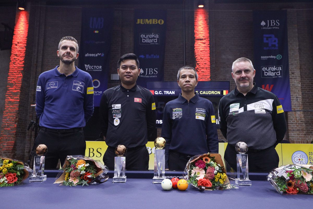 베겔 3쿠션 당구월드컵 입상자들. 왼쪽부터 공동 3위 피터 클루망(벨기에), 응우옌쩐타인뚜(베트남), 우승 쩐뀌엣찌엔(베트남), 준우승 프레데리크 쿠드롱(벨기에).