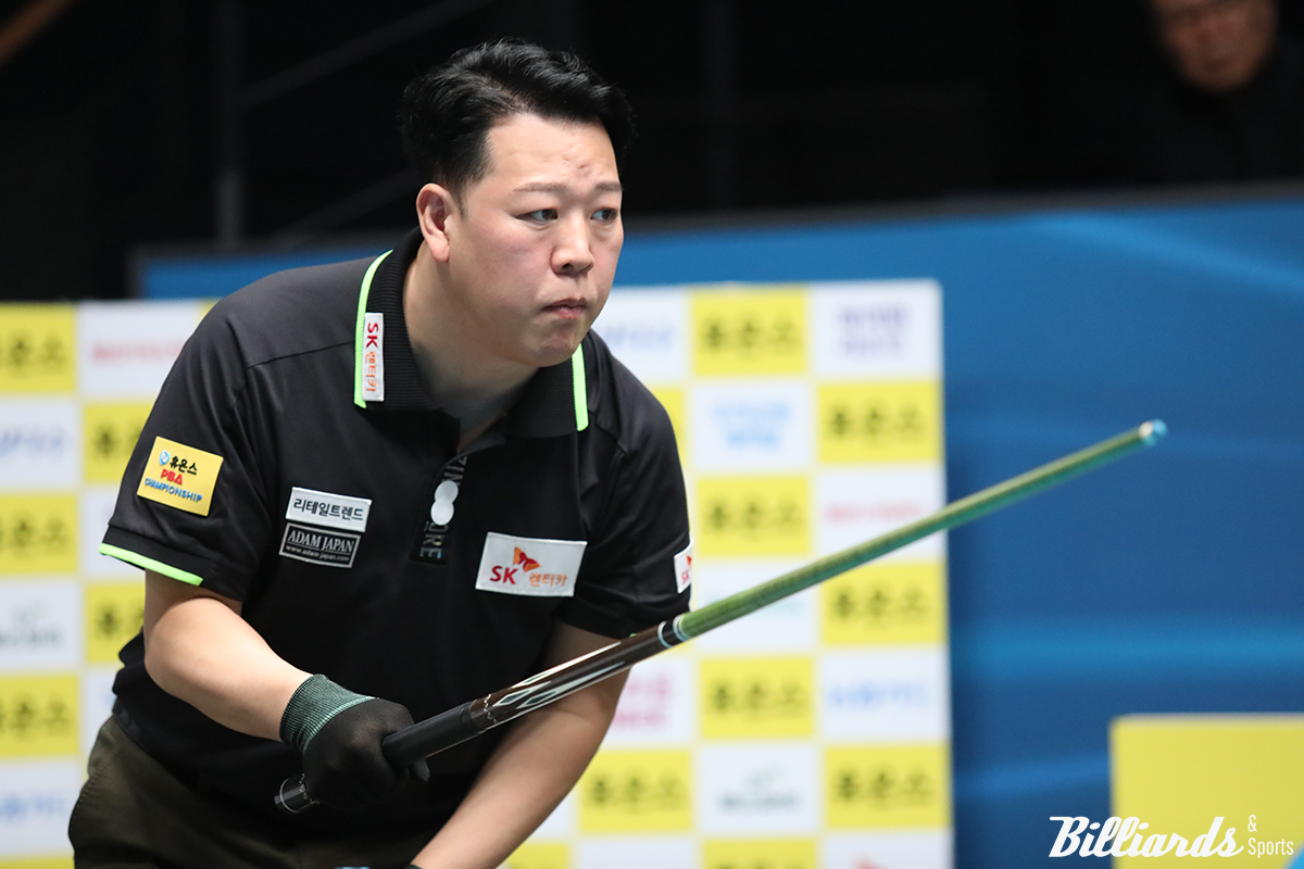 '헐크' 강동궁(SK렌터카)이 '휴온스 PBA 챔피언십' 준결승전에서 응우옌프엉린(베트남)을 세트스코어 4-3으로 꺾고 결승에 진출했다.  사진=고양/이용휘 기자