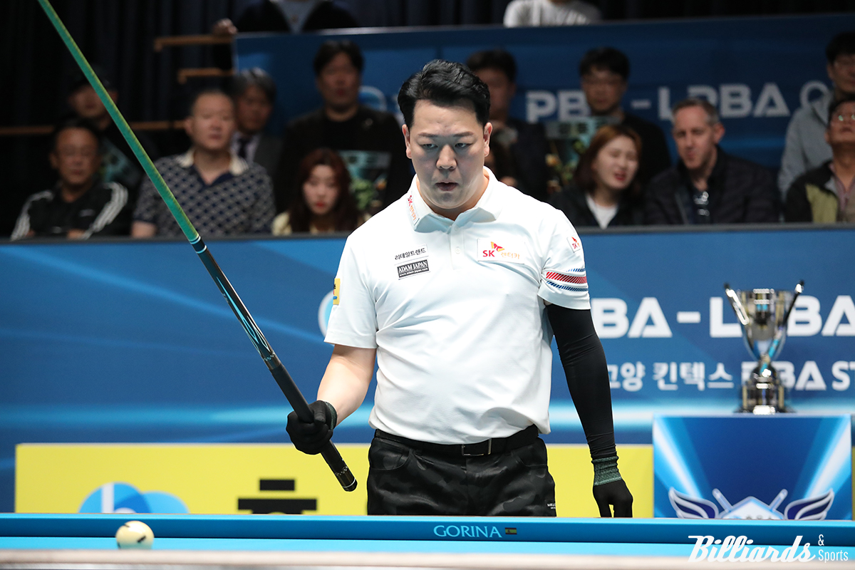 강동궁은 세트 마지막에 마무리를 여러 차례 놓치며 아쉽게 패배했다.