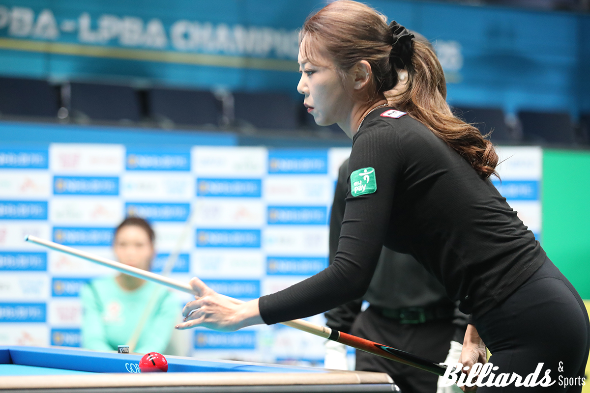 이우경과 16강에서 만난 김가영.