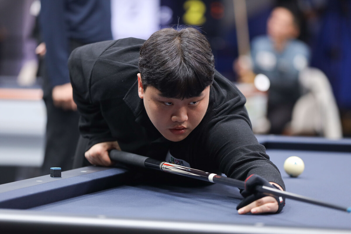 한국의 정예성(서울)이 지난해 서울 당구월드컵 4강 돌풍에 이어 올해도 최종예선에서 애버리지 4.000과 세계선수권 준우승자를 탈락시키며 32강에 진출해 돌풍을 예고했다.  사진=SOOP/제공