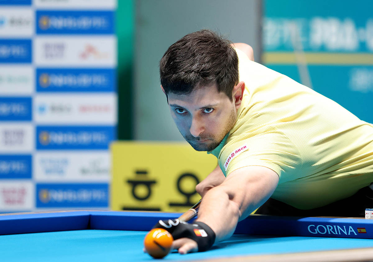 시즌 3승을 노리는 다비드 마르티네스(크라운해태)도 무사히 32강에 안착했다.