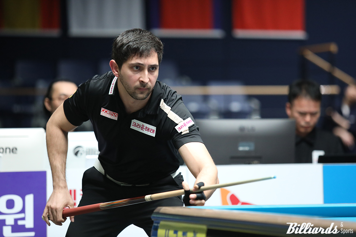 김영섭에게 역전승을 거두며 16강에 올라간 다비드 마르티네스(크라운해태).