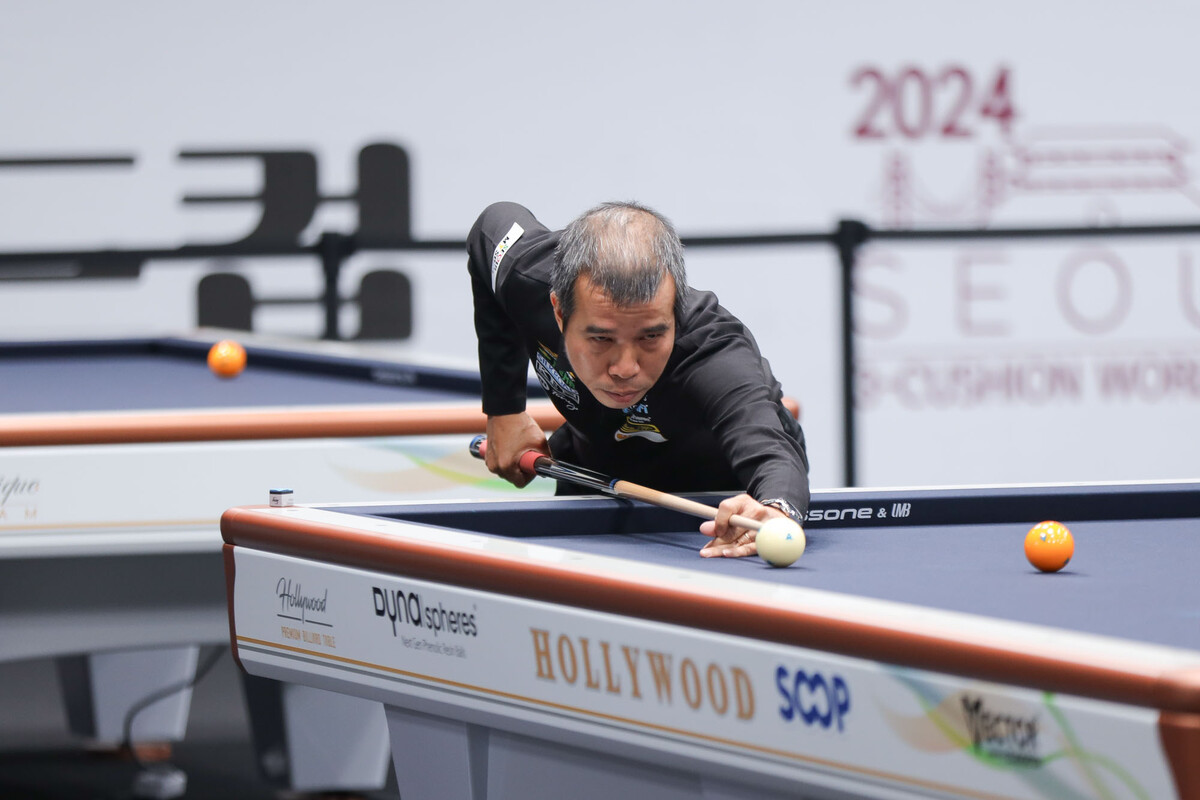 베겔 당구월드컵에서 우승한 쩐뀌엣찌엔(베트남)은 이날 B조에서 3승을 거두며 조명우에 이어 종합순위 2위로 16강에 진출했다.