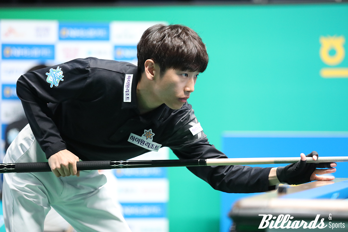 임성균은 '팀 주장' 이충복을 상대로 승리까지 단 1점을 남겨뒀지만, 끝내 1점을 마무리하지 못하고 8강 자리를 빼앗기고 말았다.