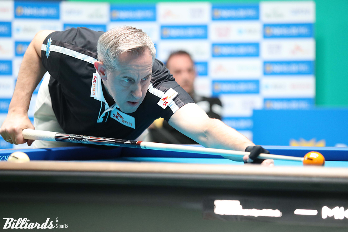 산체스에게 패해 탈락한 레펀스.