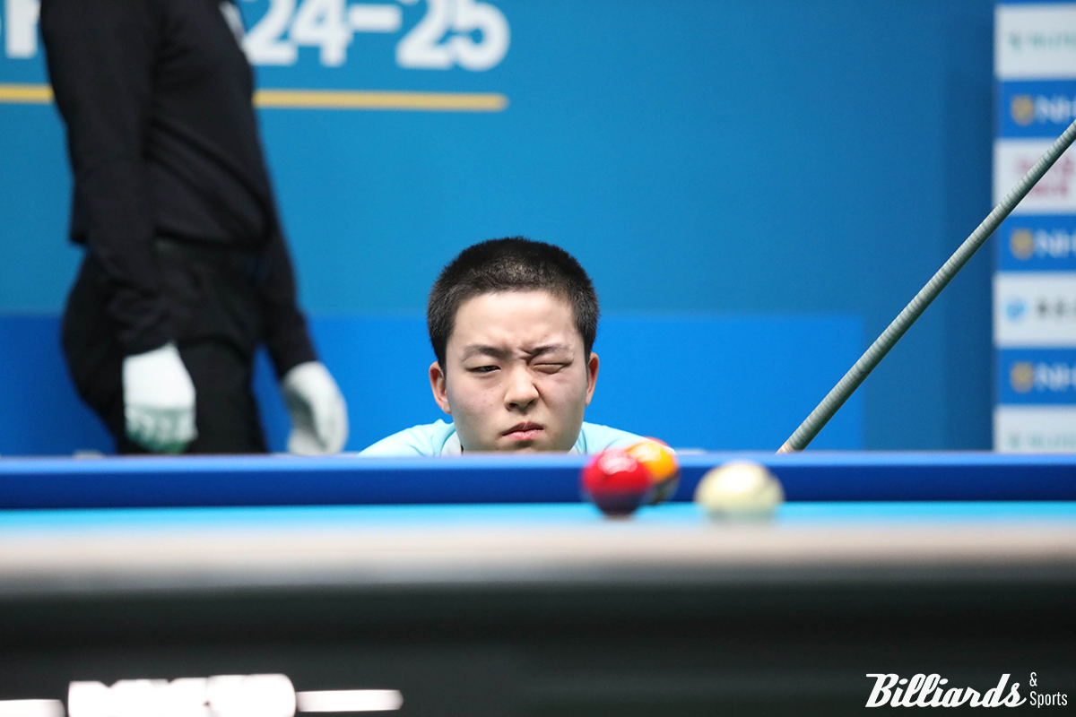 김영원은 하이런 14점 등 세트마다 장타를 터트려 현역 프로 최강자인 마르티네스를 준결승에서 제압하는 기염을 토했다.