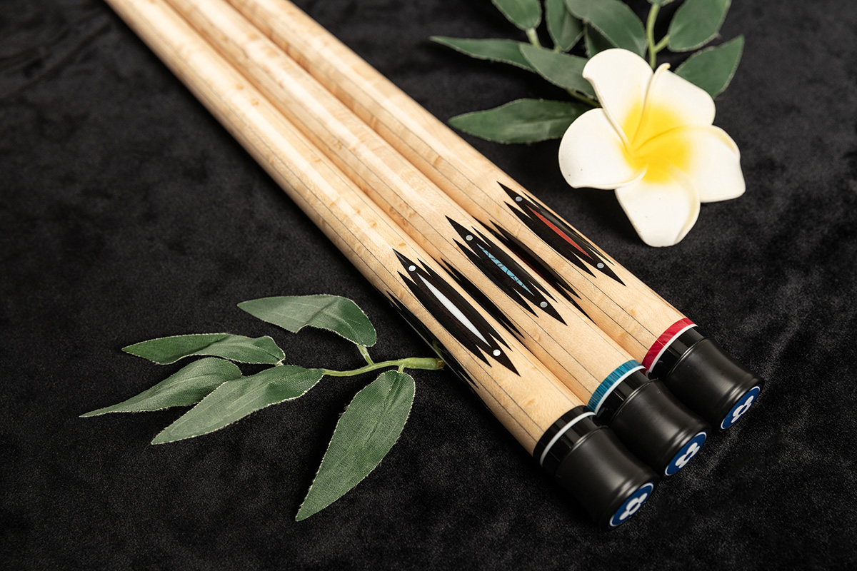 새 눈 모양의 무늬가 독특한 버드아이 상대.