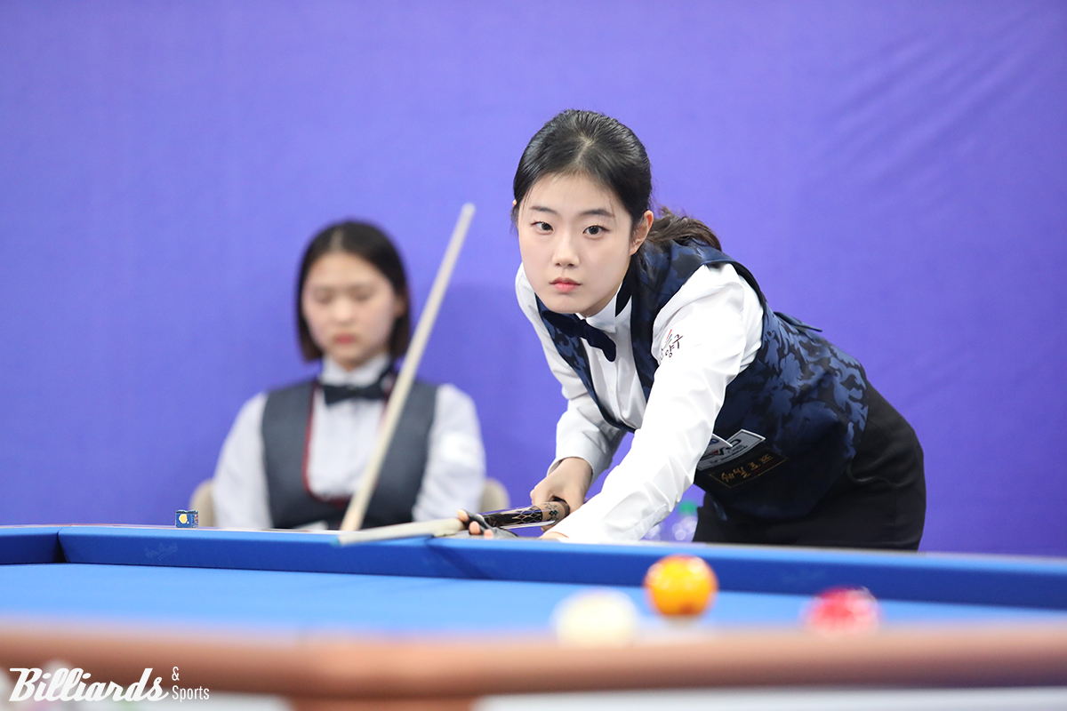 허채원은 8강에서 김하은의 막판 추격을 따돌리고 25이닝 만에 25:19로 승리했다.