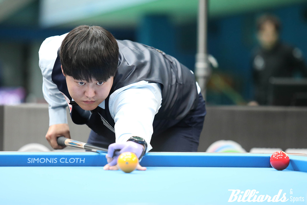 이범열이 허정한을 꺾고 올해 두 번째 전국당구대회 준결승 진출에 성공했다. 사진=양구/이용휘 기자