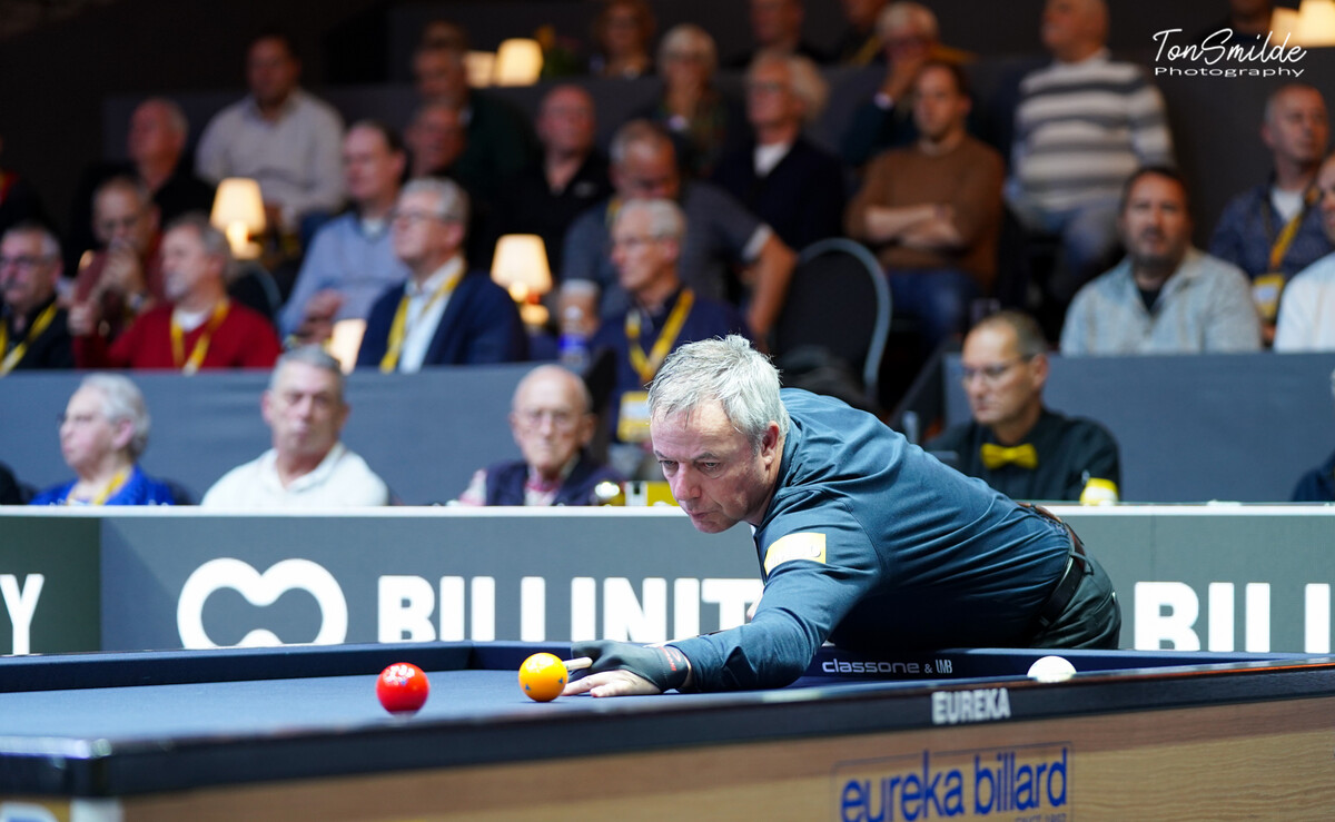 야스퍼스는 하위권 팀 '페이퍼클립'에 소속돼 4승 후 1패를 당한 상태에서 쿠드롱과 대결했다.