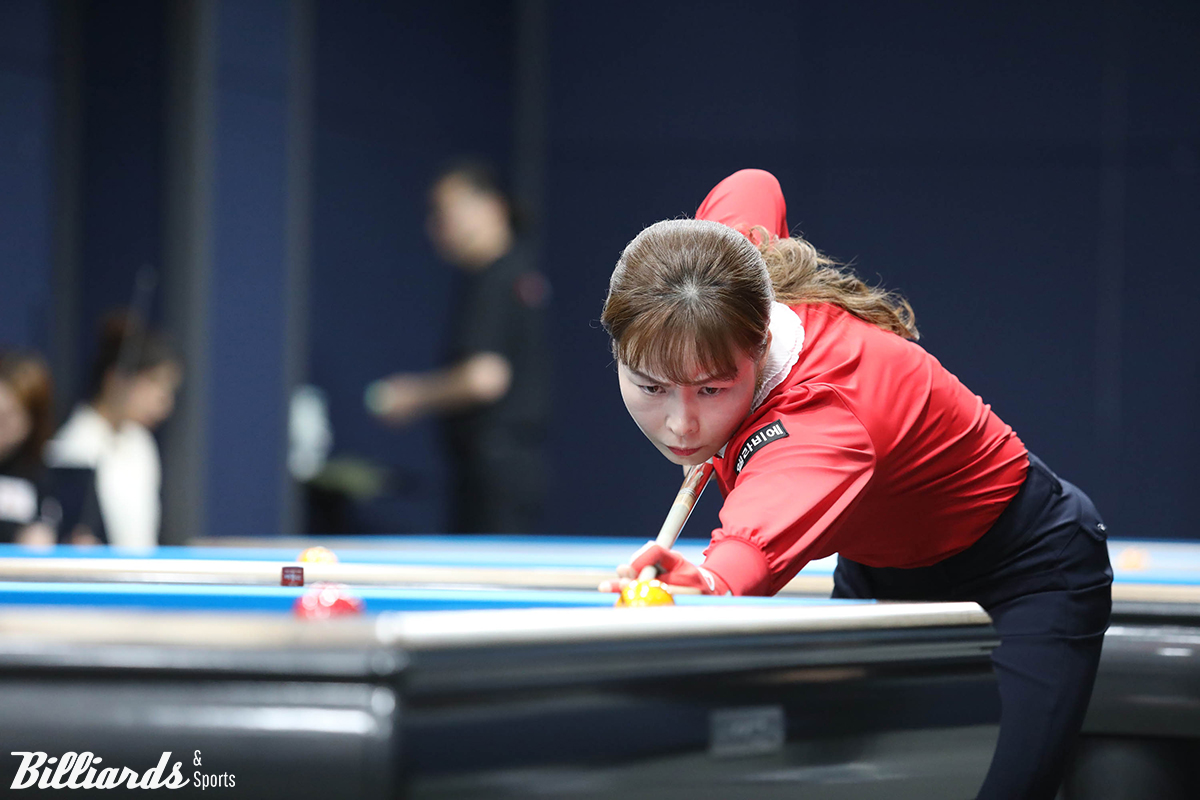 '3쿠션 세계챔피언' 출신 이신영(휴온스)이 김강자를 단 1점차로 누르며 7차 투어 32강에 진출했다.  사진=빌리어즈앤스포츠 DB