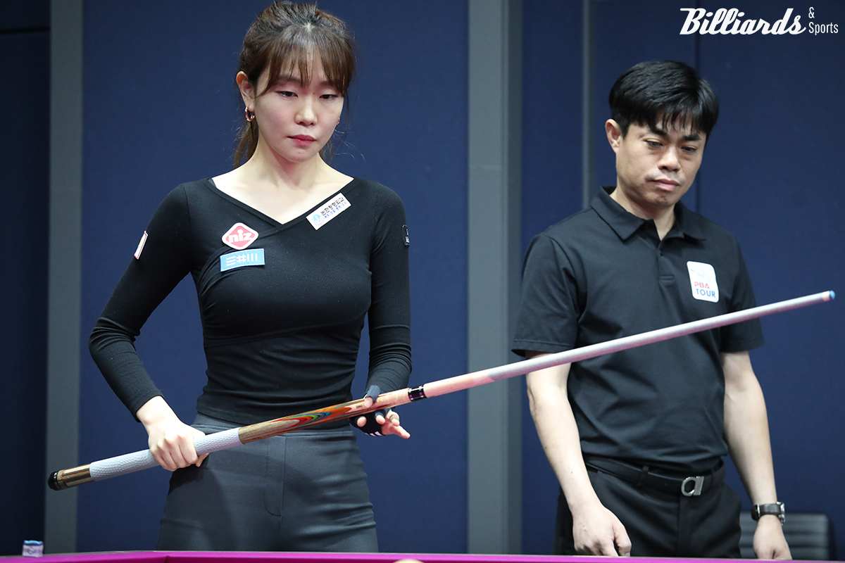 정보윤1과 16강행을 다투는 김보라.