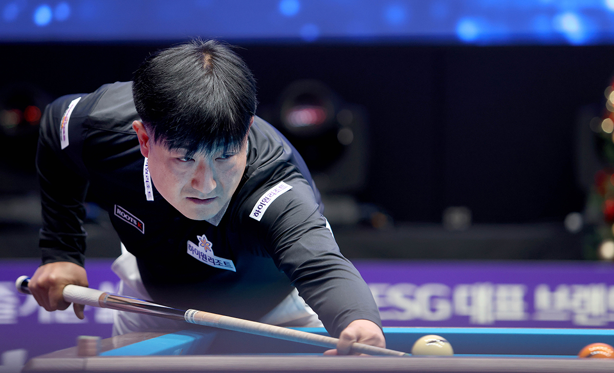 '하이원리조트 주장' 이충복이 7차 투어 첫 경기에서 고배를 마셨다.  사진=PBA 제공