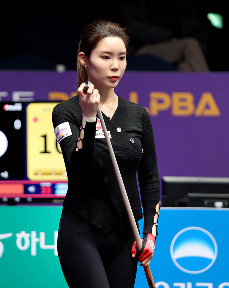 32강서 백민주와 맞대결을 벌인 이우경.