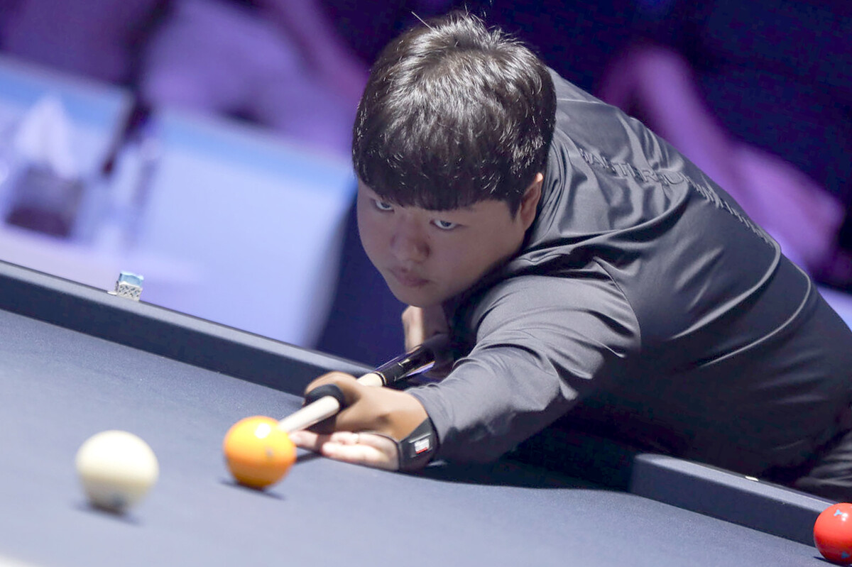 한국의 조명우(실크로드시앤티-서울시청)와 김준태(경북체육회)가 샤름 엘 셰이크 3쿠션 당구월드컵 16강에 진출했다. B조 2위로 16강에 진출한 조명우.  사진=SOOP 제공