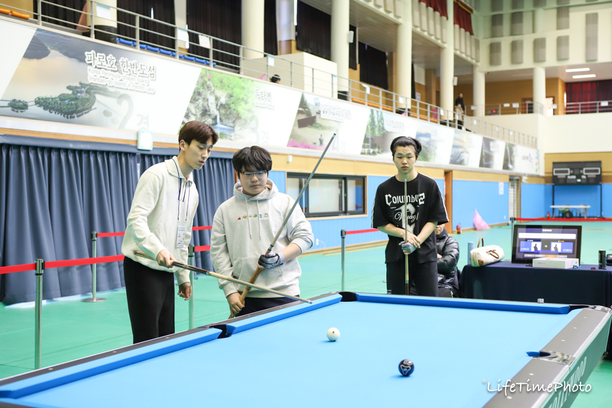 원포인트 레슨에 참여한 포켓볼 전문선수 권호준.