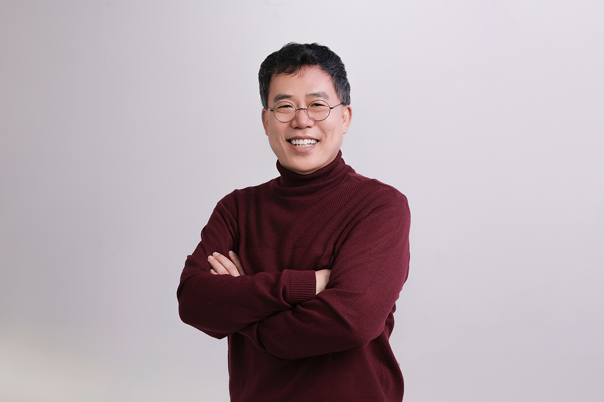 (사)대한당구연맹의 제12대 및 통합 3대 회장에 당선된 SOOP의 서수길 대표. 사진=SOOP