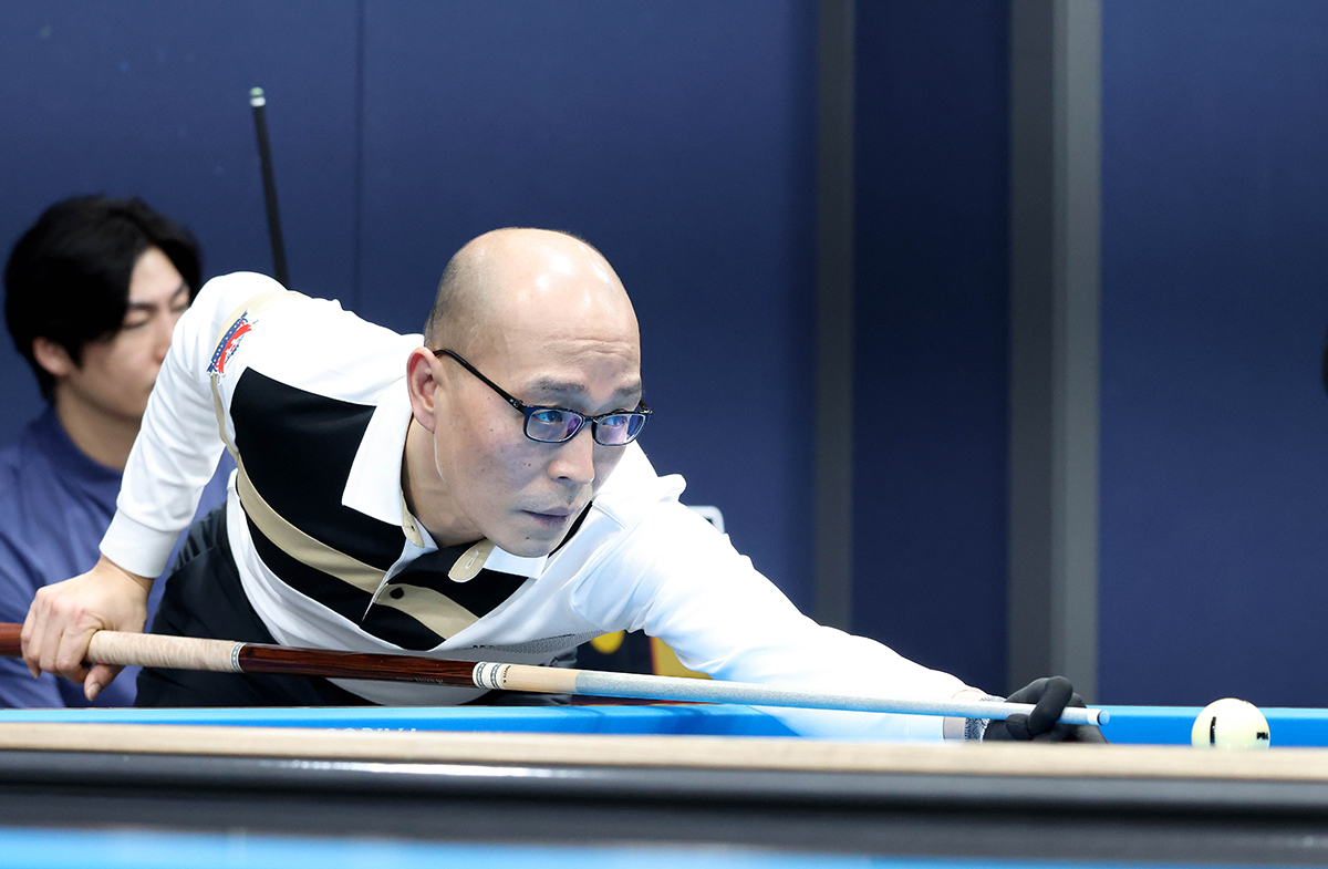 이해동은 신기웅에게 3-0으로 승리했다.