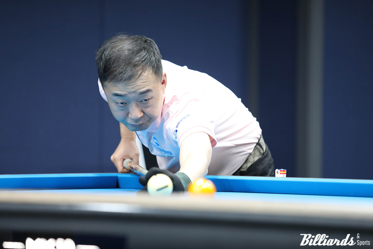 엄상필은 세트스코어 1-2에서 기사회생하며 승부치기 끝에 64강을 밟았다.