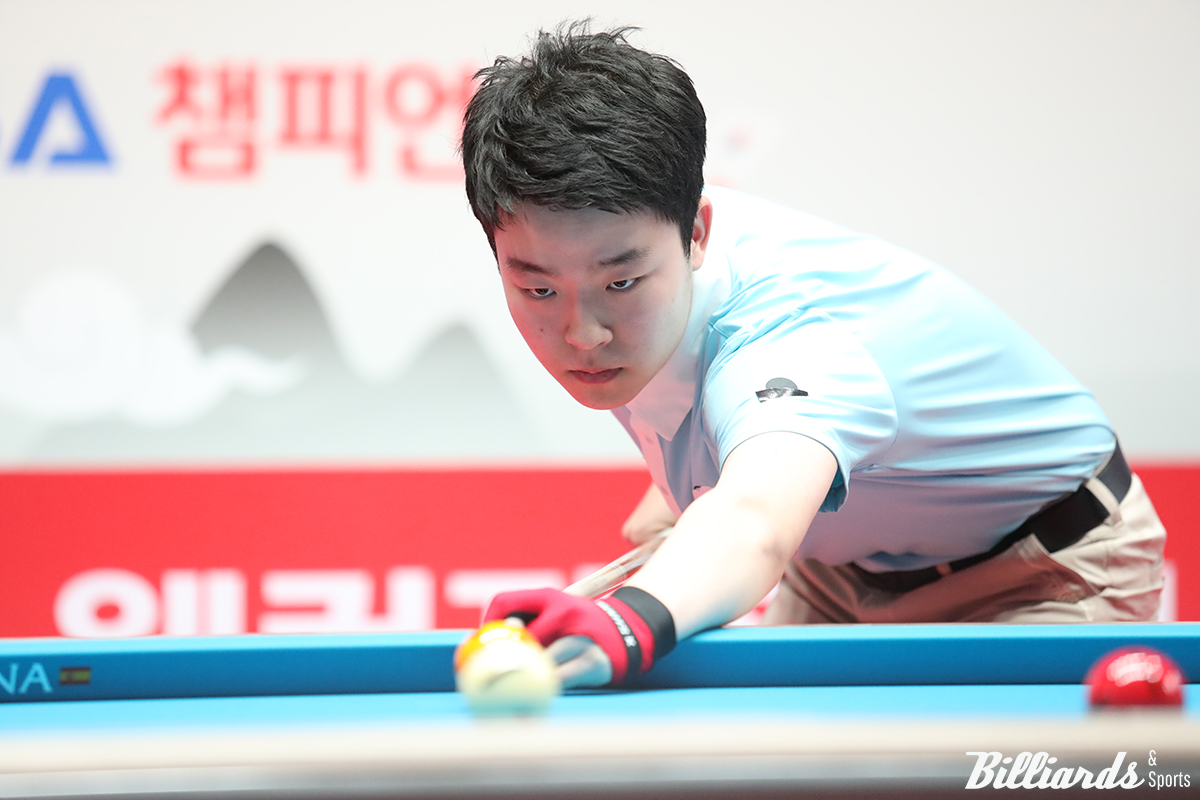 '최연소 투어 챔피언' 김영원(18)이 마지막 정규투어 첫 경기에서 정상급 선수들과 어깨를 나란히 하며 3-0의 완승을 거두고 64강에 진출했다.  사진=고양/이용휘 기자