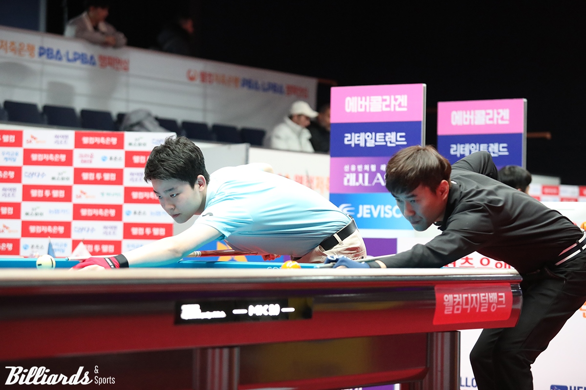 128강전에서 뱅킹하는 김영원과 최종복.