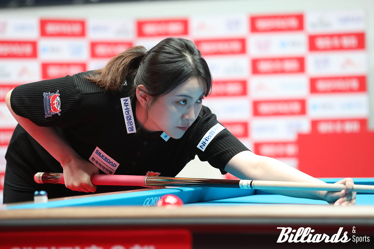 김민아(NH농협카드)는 장혜리를 꺾고 시즌 첫 8강 진출에 성공하며 긴 부진을 씻어냈다.