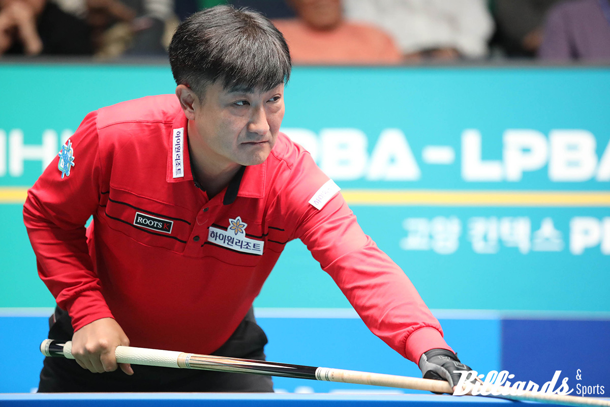 한 시즌 만에 부진을 털어낸 이충복(하이원리조트)도 무난히 32강에 진출해 16강에서 '10대 PBA 챔프' 김영원과 대결한다.