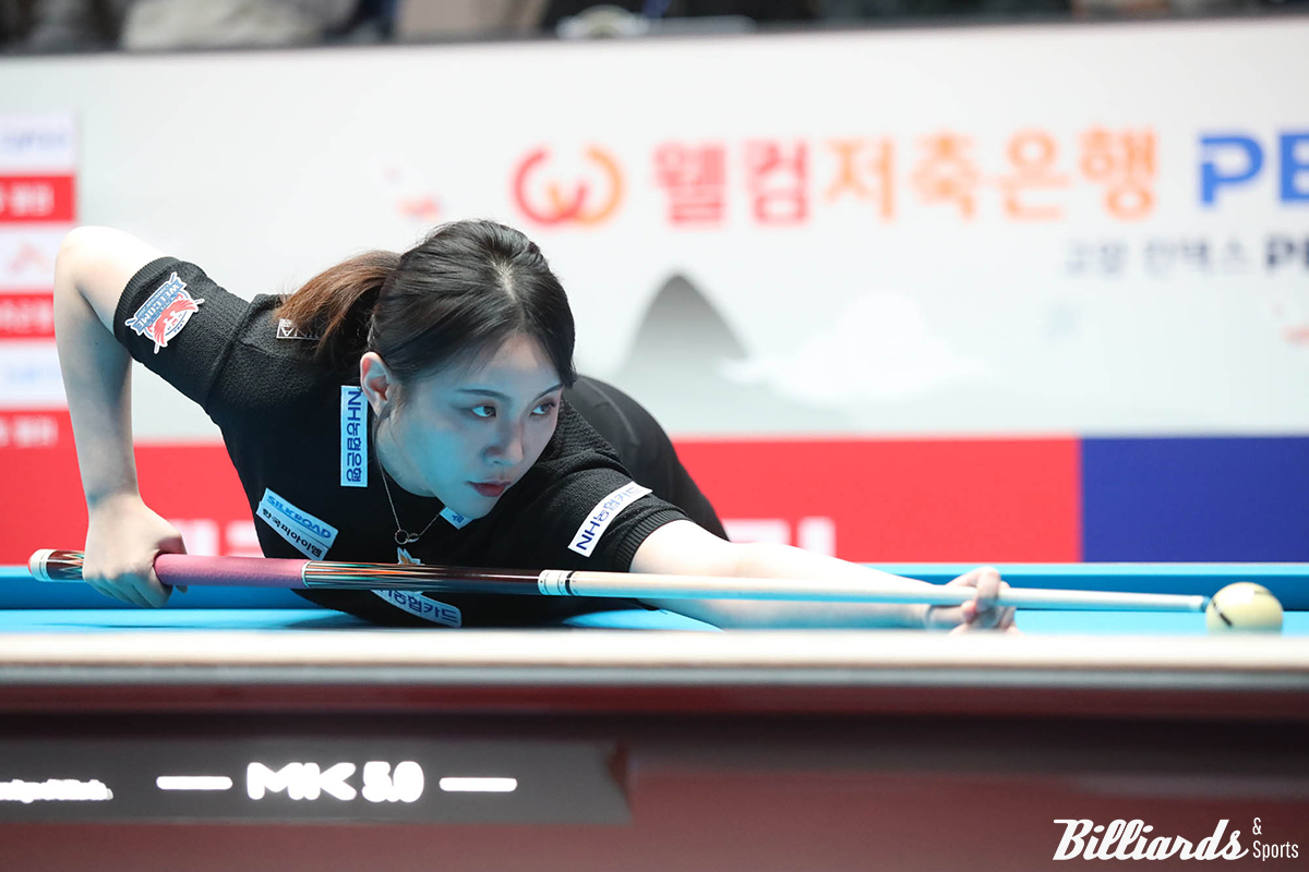 '신성' 권발해(에스와이)를 꺾고 준결승에 올라간 김민아(NH농협카드).