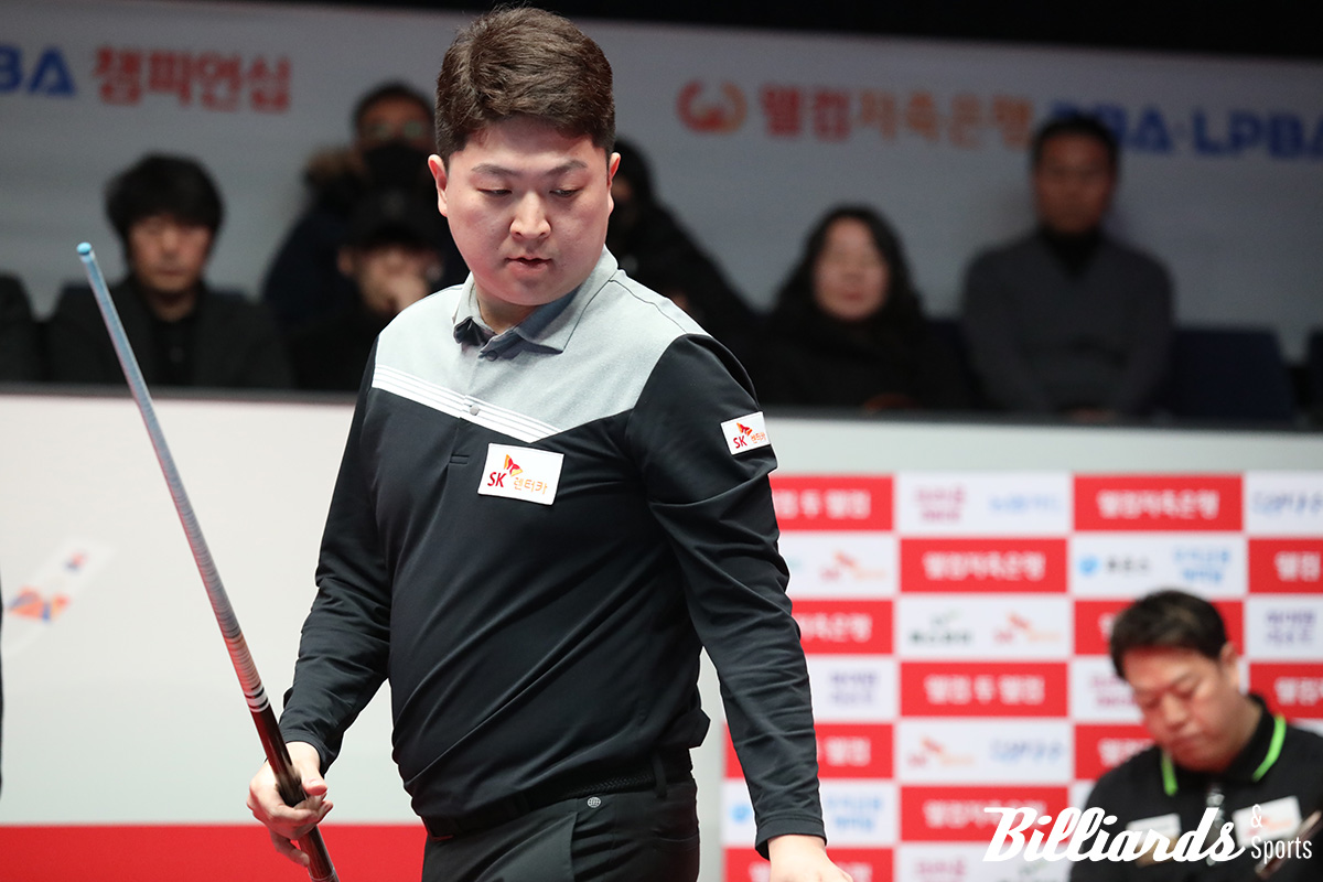 조건휘(SK렌터카)가 '캡틴' 강동궁(SK렌터카)을 세트스코어 4-3으로 꺾고 웰컴저축은행 챔피언십 타이틀 방어에 나선다. 사진=고양/이용휘 기자