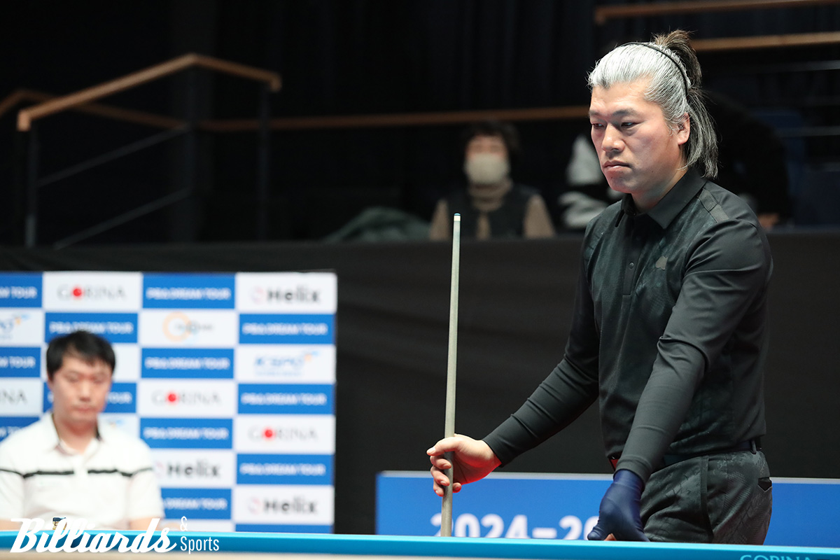 김태호2와 준결승전 대결을 벌이고 있는 윤순재