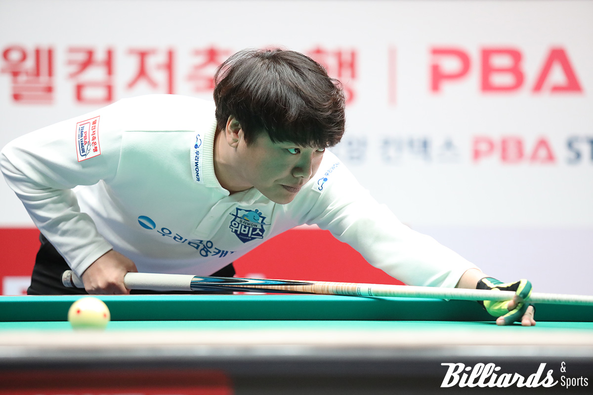 3세트에서 다니엘 산체스(에스와이)를 15:14, 1점 차로 꺾은 강민구(우리금융캐피탈)