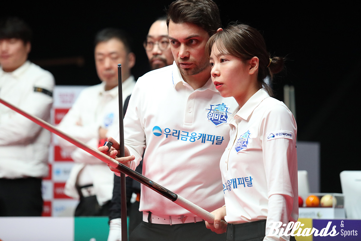 4세트 혼합복식에서 승리한 잔 차파크-김민영(우리금융캐피탈).