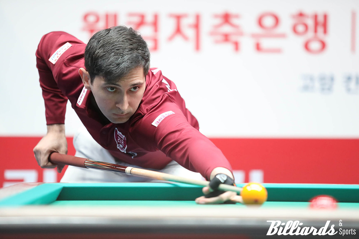 1세트, 3세트에 나서 두 세트 모두 승리한 다비드 마르티네스(크라운해태)