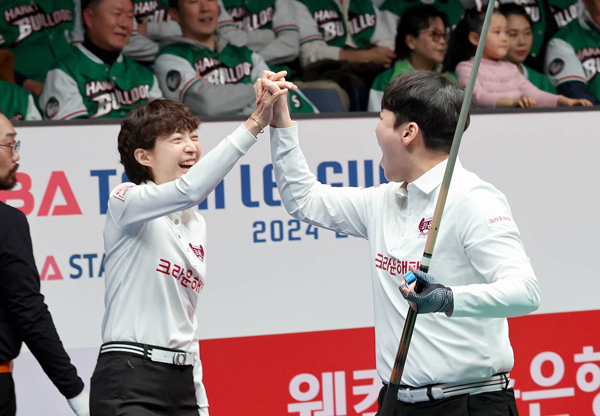 크라운해태의 임정숙과 백민주.