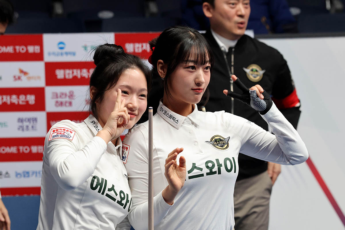 에스와이 빌더스의 한지은과 장가연.