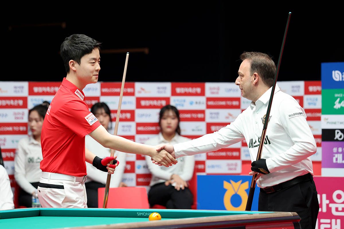 이날 김영원(웰컴저축은행)과 다니엘 산체스(에스와이)와의 3세트 1:1 맞대결은 경기 전부터 많은 관심을 받았다. 