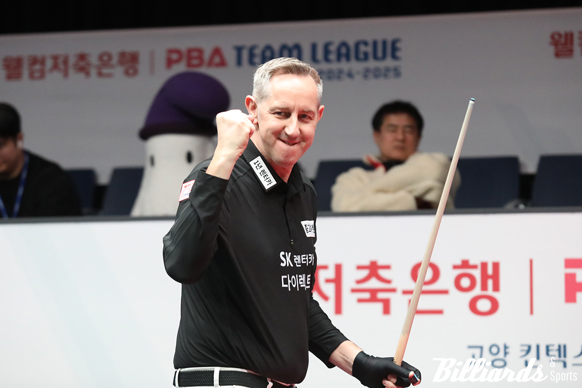 마지막 샷이 득점되자 기뻐하는 레펀스.