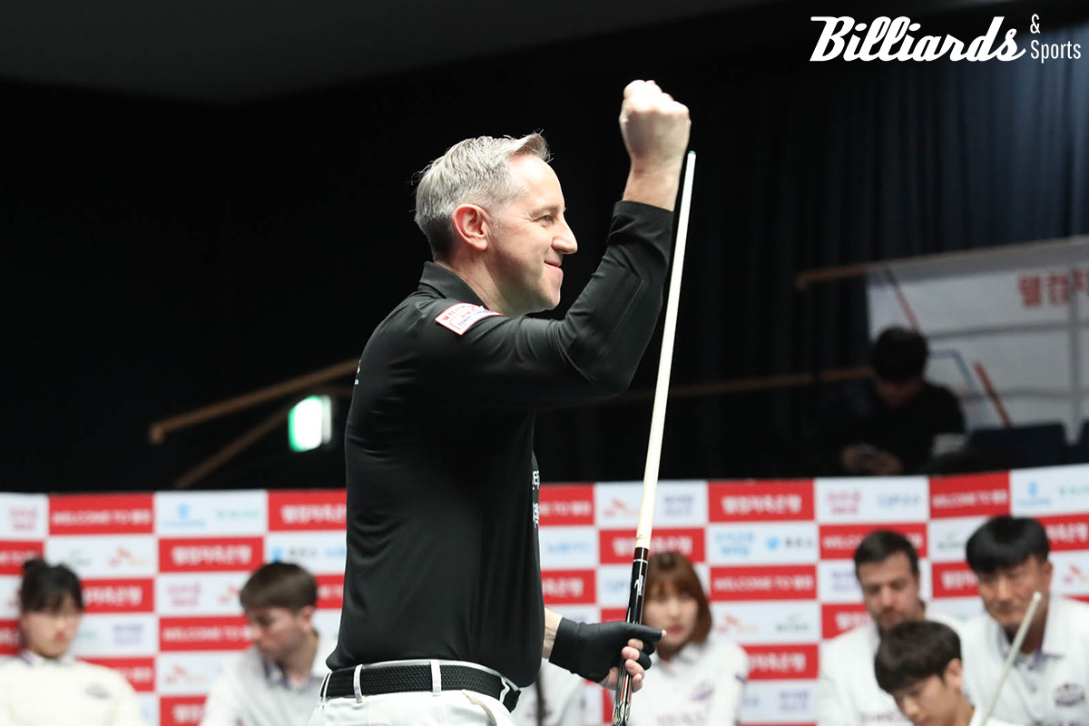 5세트 승리로 포스트시즌 파이널 직행을 확정한 에디 레펀스.