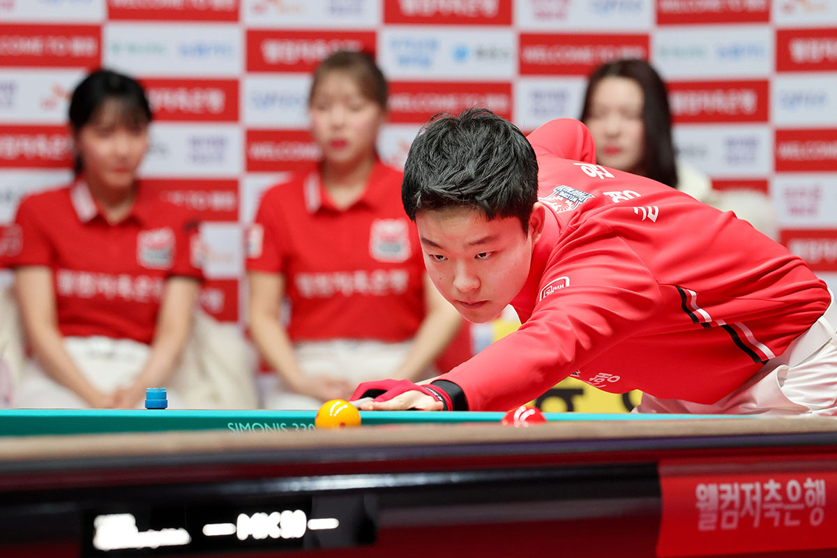 3세트에 강민구(우리금융캐피탈)를 15:12로 물리친 웰컴저축은행의 대체선수 김영원. 사진=PBA 