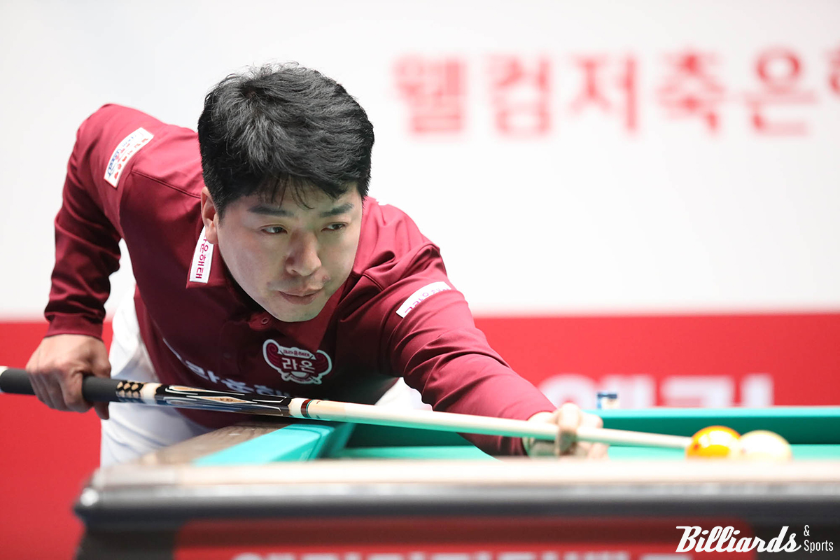 3세트에서 조건휘를 꺾은 크라운해태 황형범.