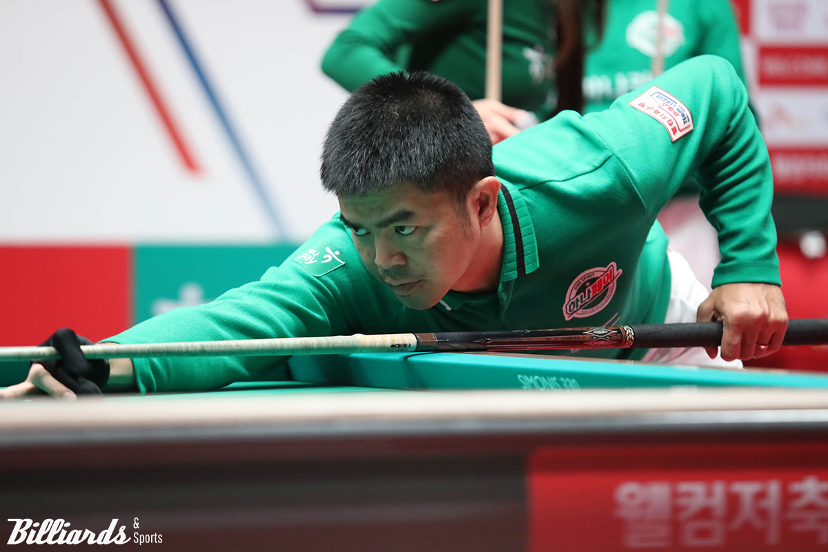 5세트를 승리하며 승부를 마무리한 하나카드 응우옌꾸옥응우옌(베트남).