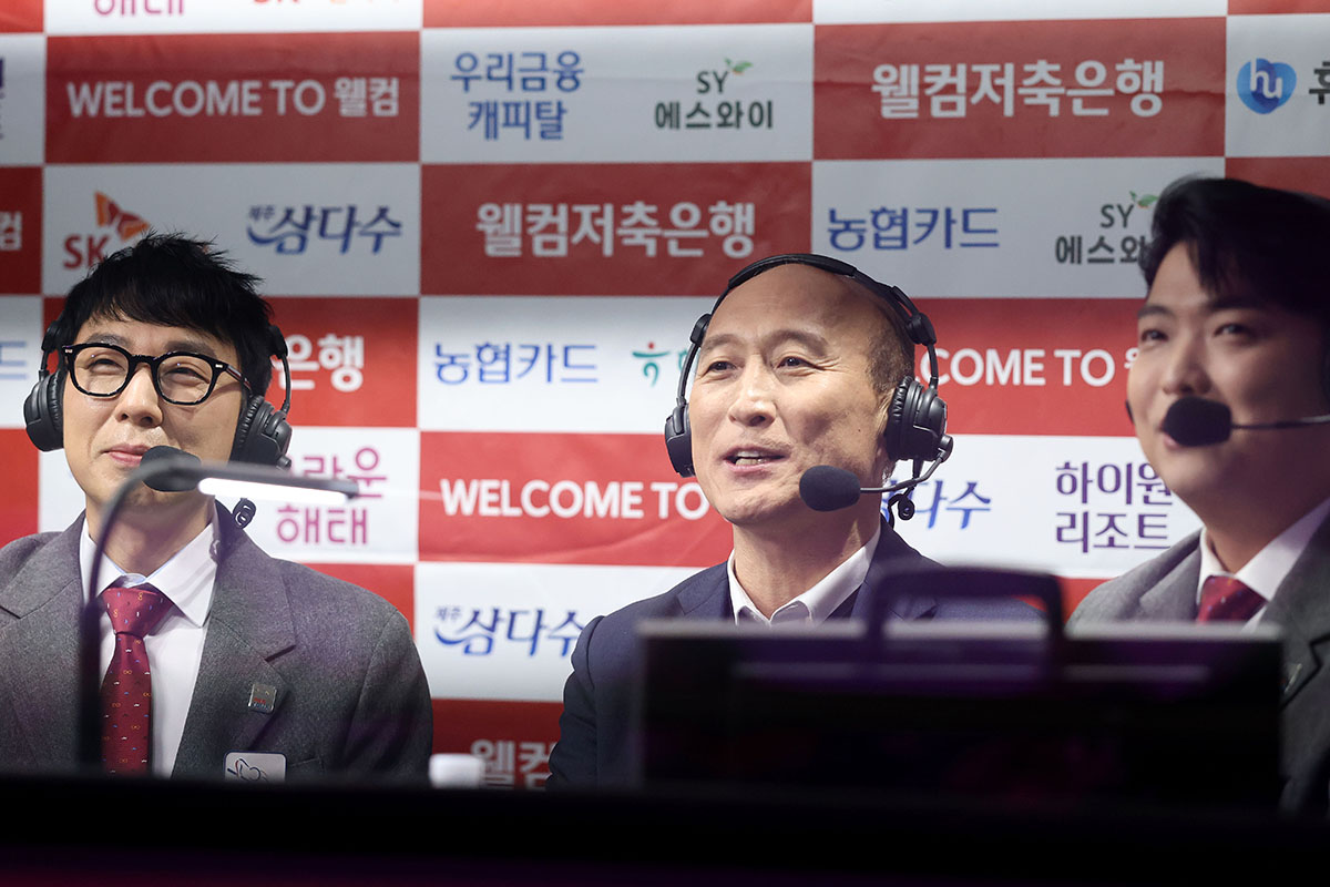 웰컴저축은행 웰컴피닉스의 김대웅 구단주가 PBA 팀리그 포스트시즌에 해설자로 나섰다. 사진=PBA 제공