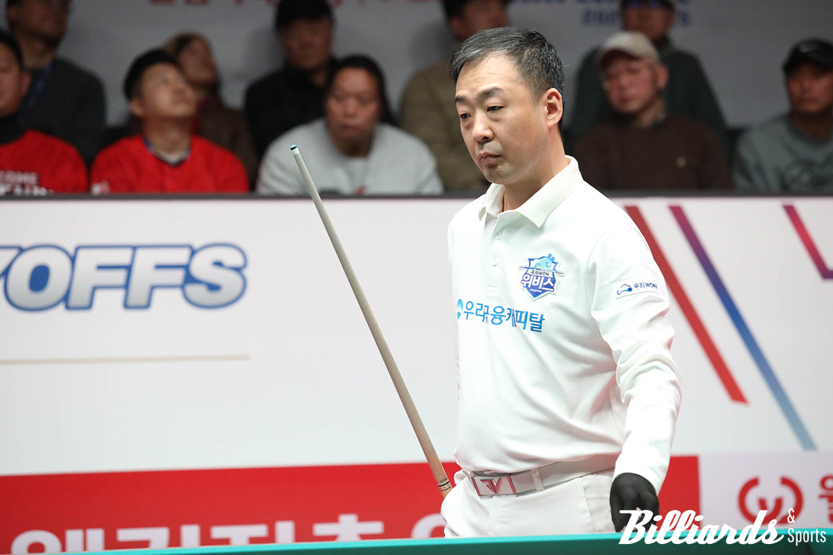 준플레이오프 1차전과 2찬전 5세트에 출전해 성공적인 마무리로 팀에 승리를 안긴 주장 엄상필(우리금융캐피탈)