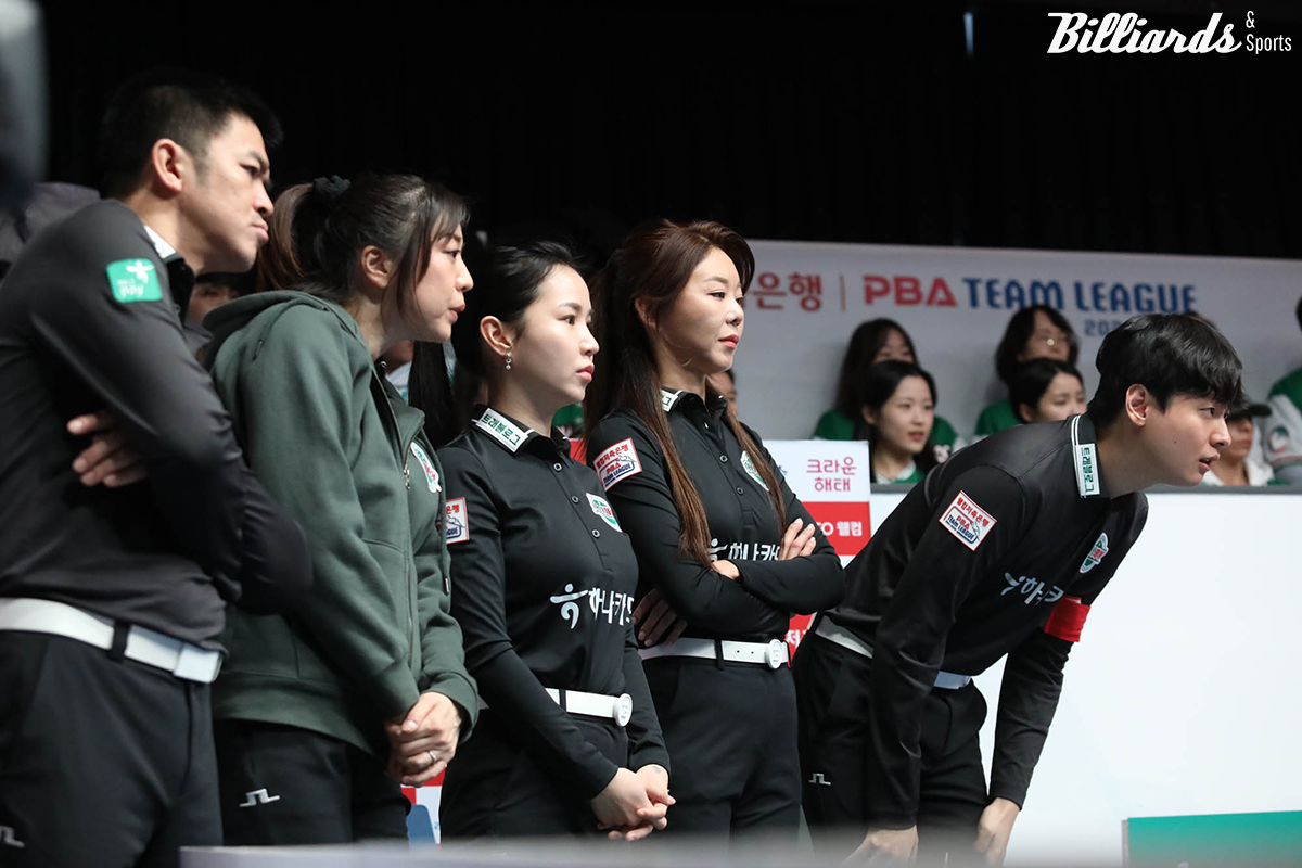 1, 2차전을 연달아 패한 '디펜딩 챔피언' 하나카드는 2년 연속 파이널 진출과 우승 타이틀 방어에 적신호가 켜졌다.