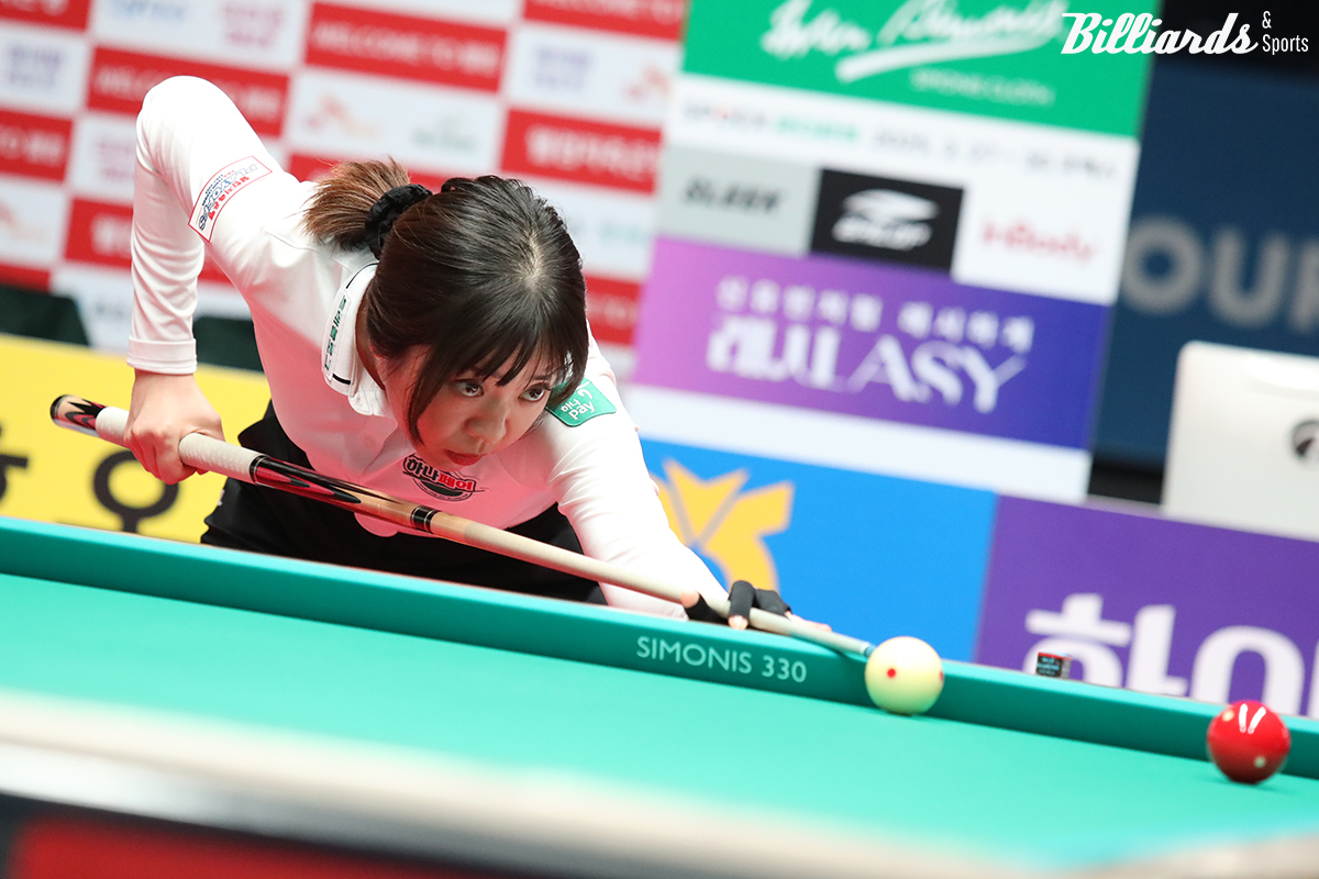 4세트 혼합복식으로 내려간 사카이 아야코(일본)가 혼자 6점을 치며 맹활약을 펼친 하나카드는 벼랑 끝에서 내세운 반전 카드가 모두 성공했다. 