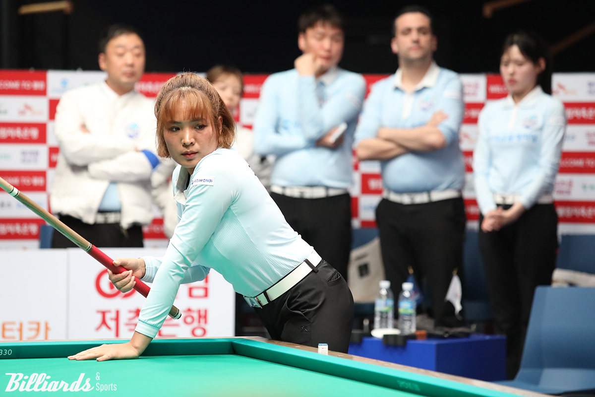 스롱은 우리금융캐피탈이 패한 3, 4차전에서 단복식전에 세 차례 나와 모두 패했고, 5차전에서 다시 한번 김가영과 맞대결을 예고됐다.